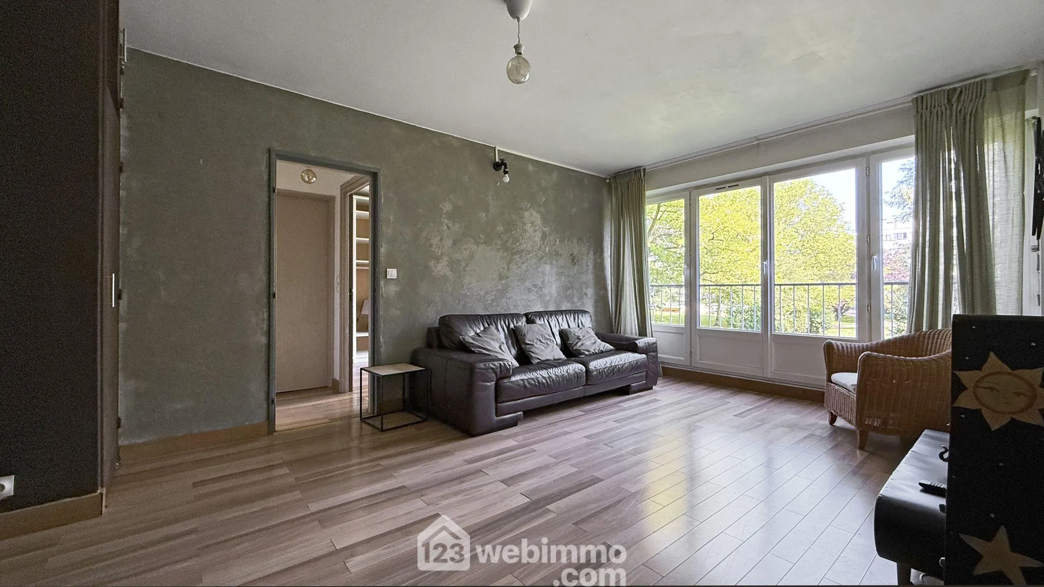 Appartement 2 pièces à Chennevières-sur-Marne avec parking et cave 