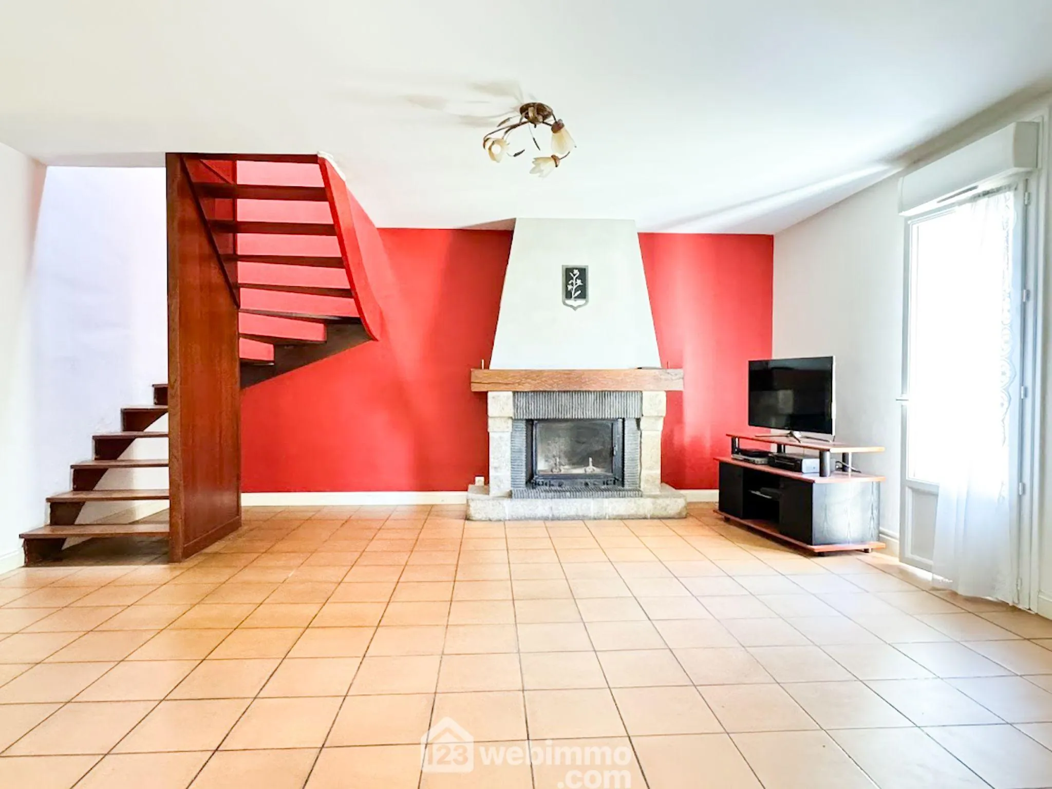 Maison à Cholet de 129 m² avec potentiel, proche commodités 