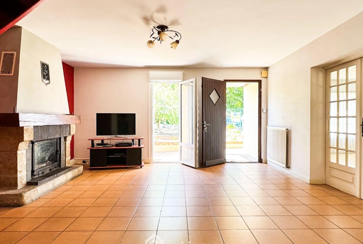 Maison à Cholet de 129 m² avec potentiel, proche commodités 