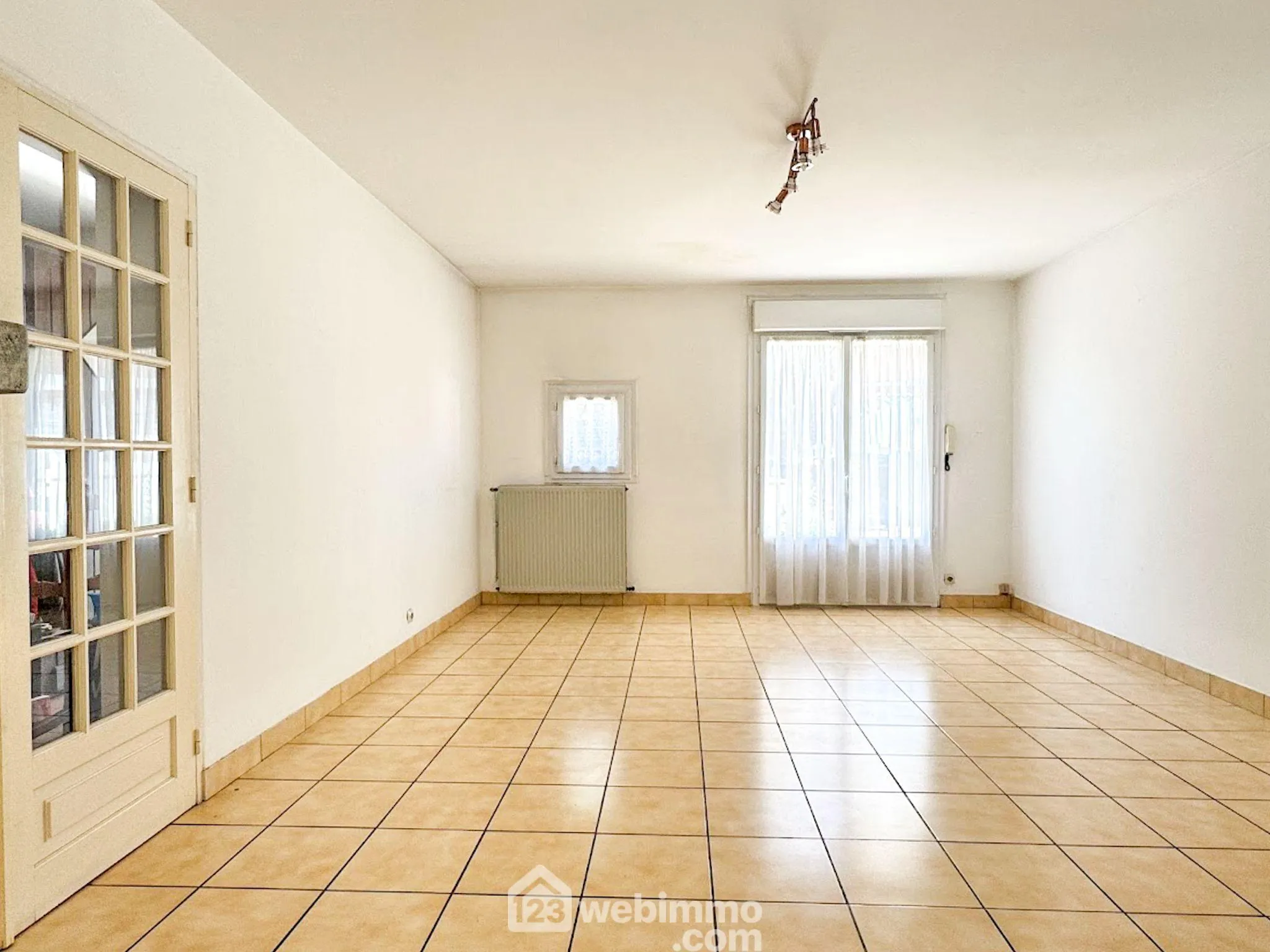 Maison à Cholet de 129 m² avec potentiel, proche commodités 