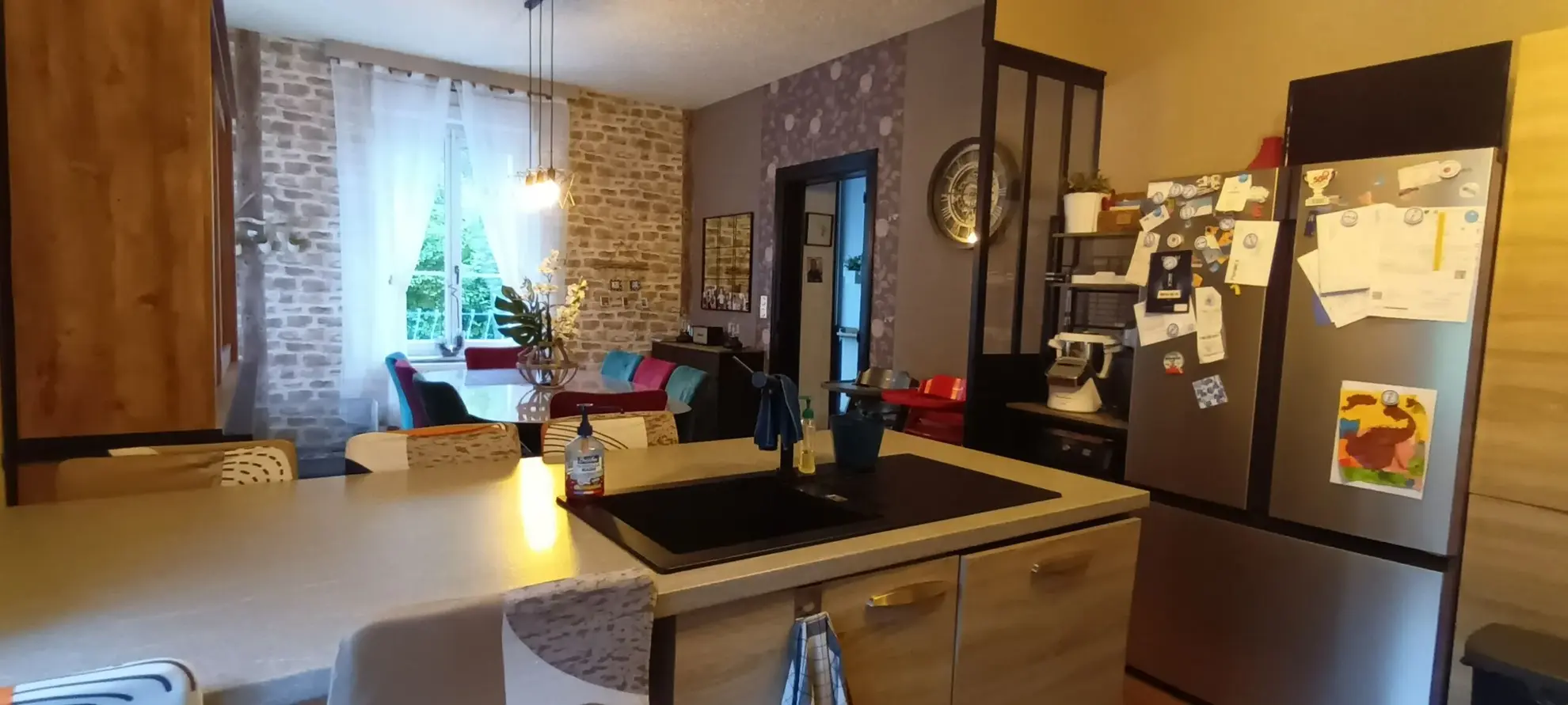 Maison rénovée de 7 pièces avec terrasse et jardin à SERY 