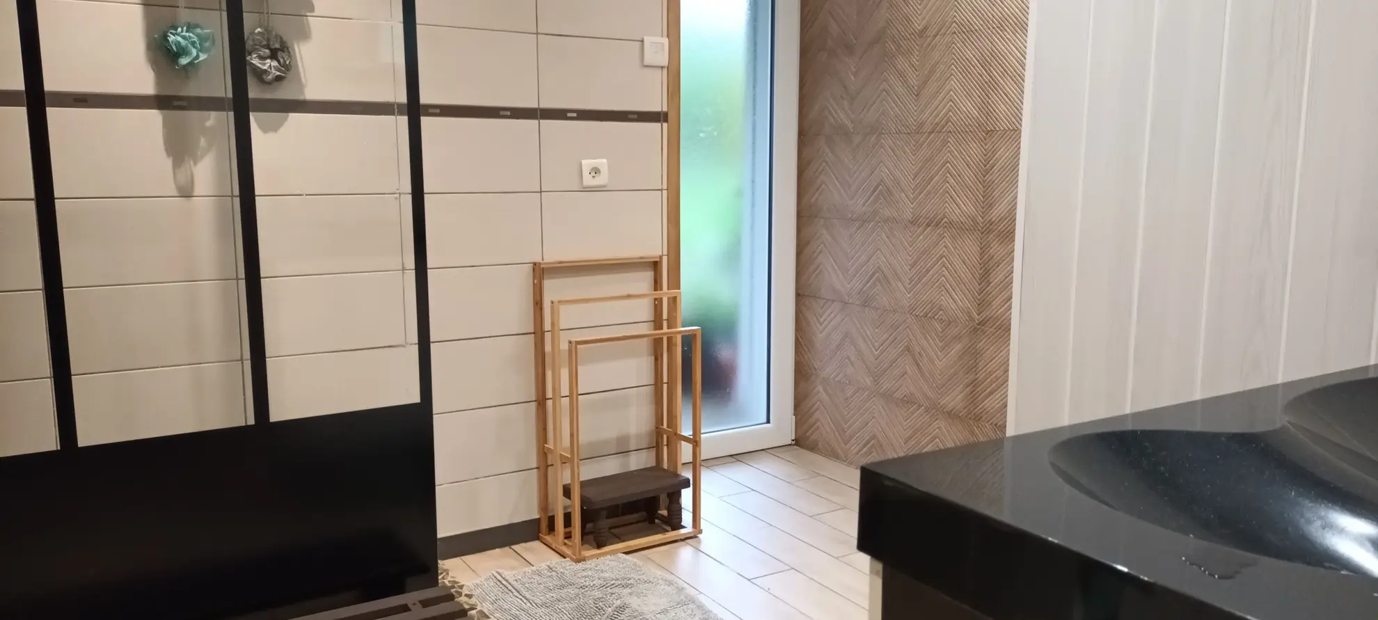 Maison rénovée de 7 pièces avec terrasse et jardin à SERY 