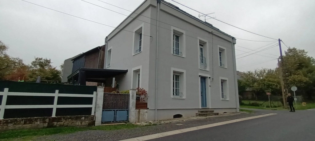 Maison rénovée à SERY à 13 km de Rethel avec 7 chambres, terrasse et jardin