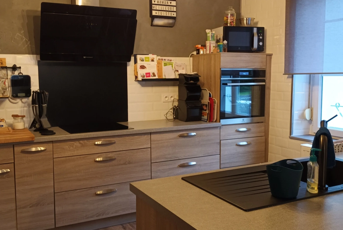 Maison rénovée à SERY à 13 km de Rethel avec 7 chambres, terrasse et jardin 