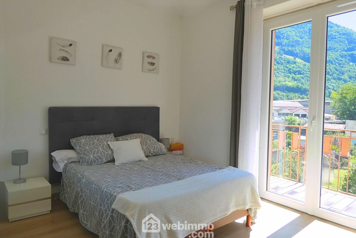 Spacieux appartement T4 à Ugine avec garage, cave et vue imprenable sur le Mont Charvin 
