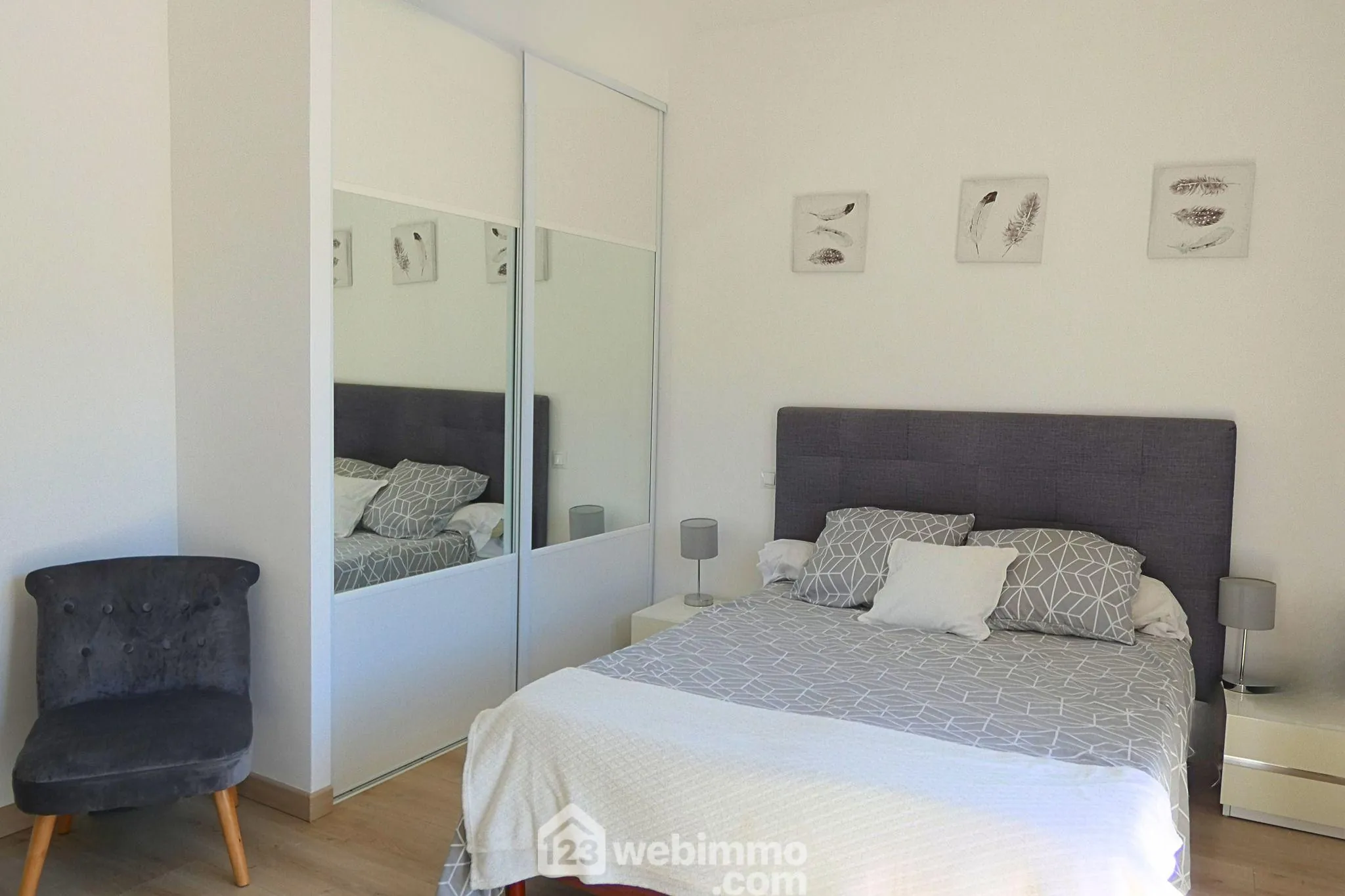 Spacieux appartement T4 à Ugine avec garage, cave et vue imprenable sur le Mont Charvin 