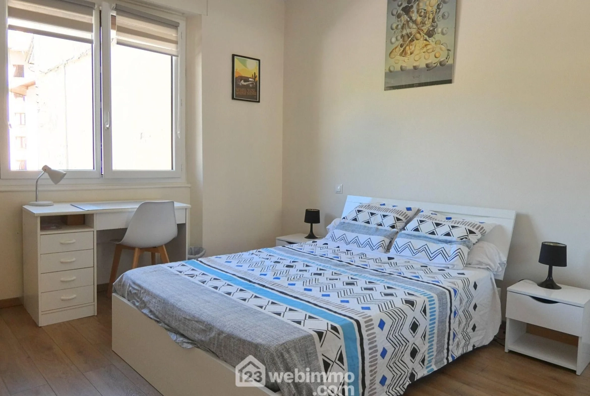 Spacieux appartement T4 à Ugine avec garage, cave et vue imprenable sur le Mont Charvin 