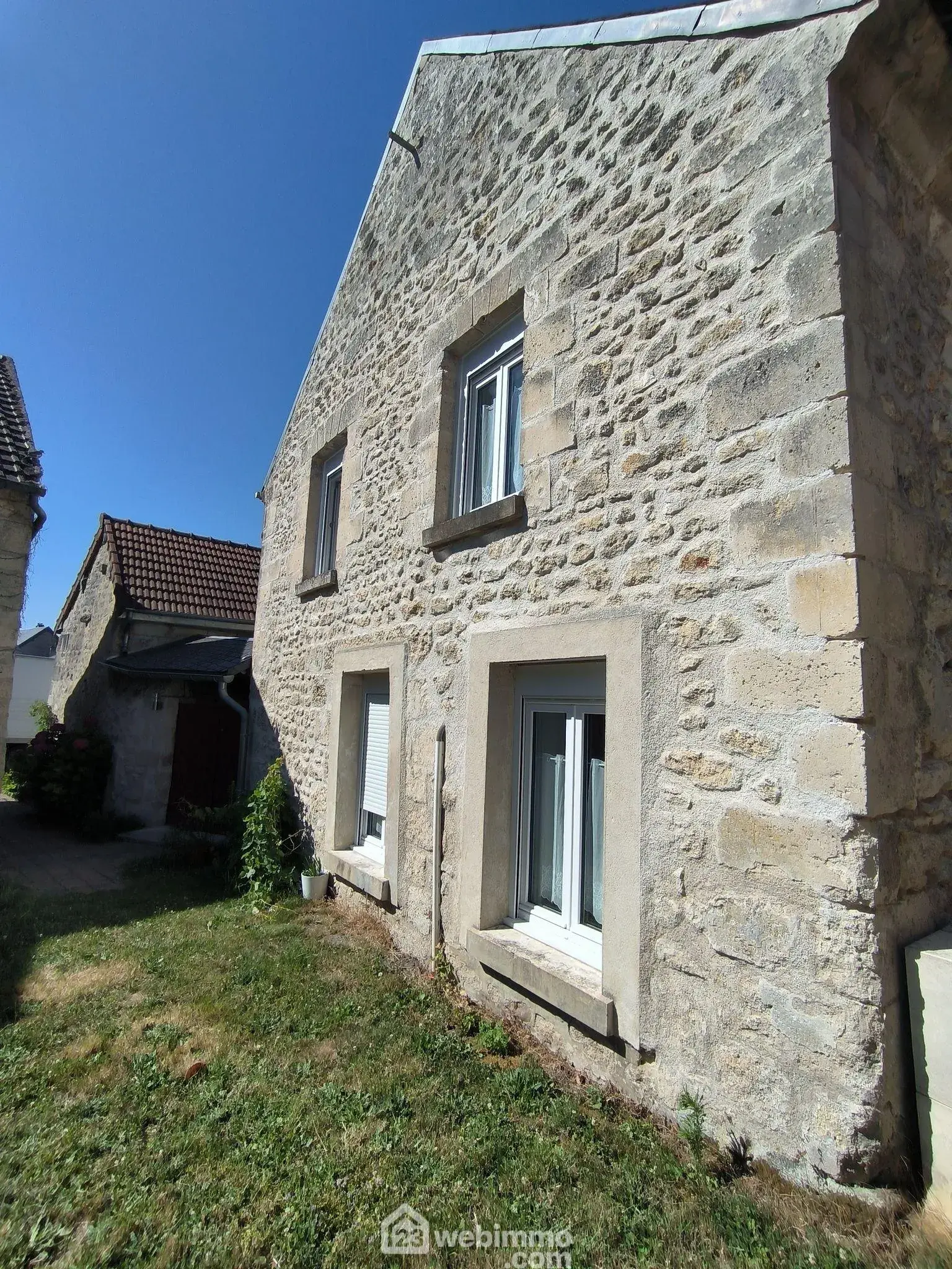 Maison de 115m² avec appartement indépendant et jardin à Courcelles-sur-Vesle 