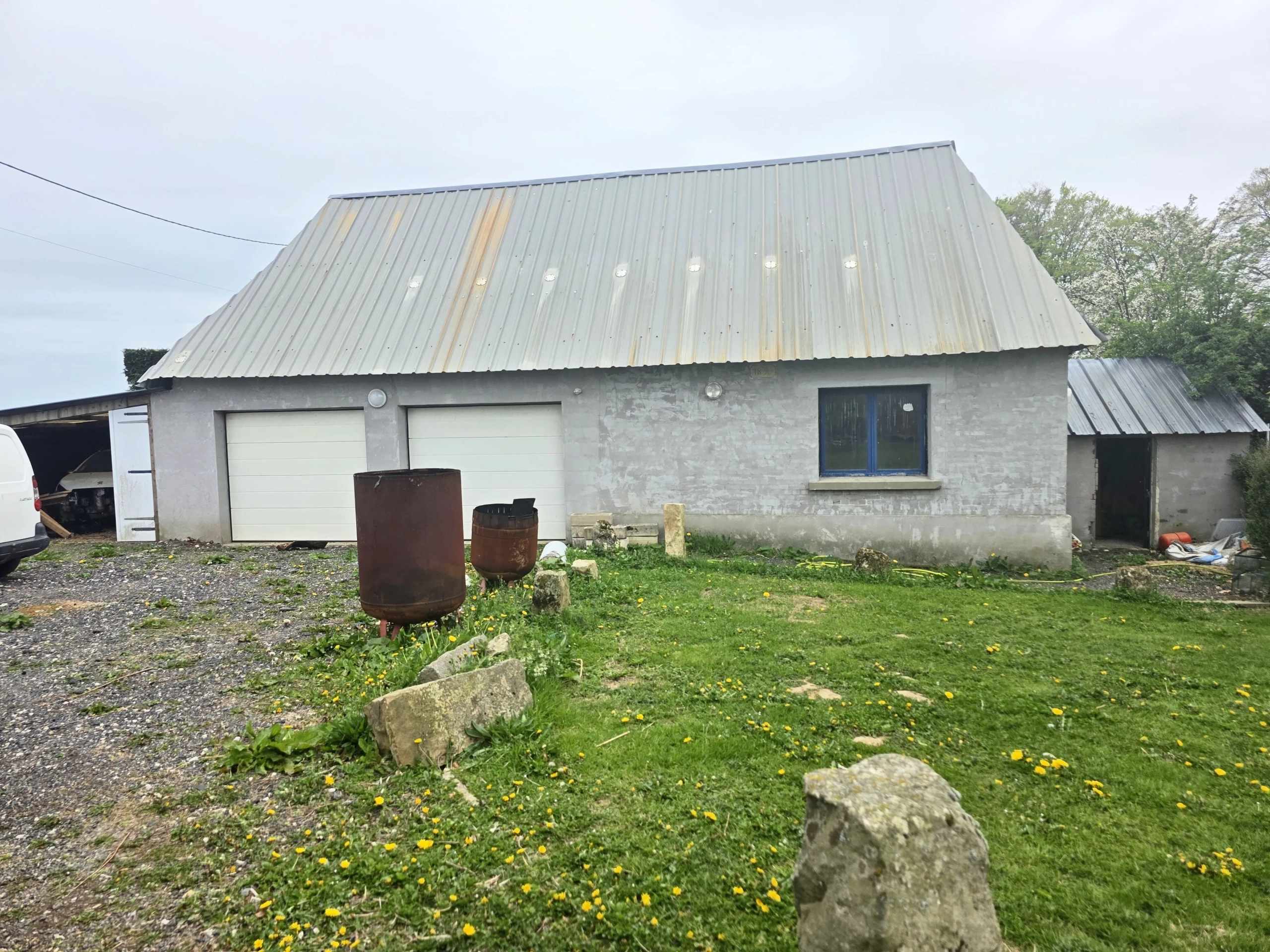 Superbe maison de caractère avec bâtiments à vendre à la campagne près de Goderville 