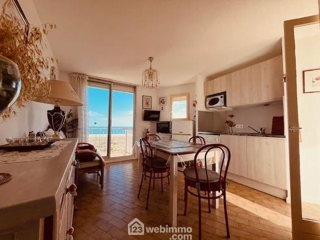 Appartement T2 cabine de 36 m² avec terrasse et vue mer au Le Barcarès 