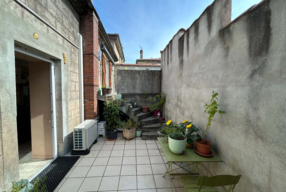 Appartement de type 4 avec terrasse à Saint-Chamond - 3 chambres, 50 m2 