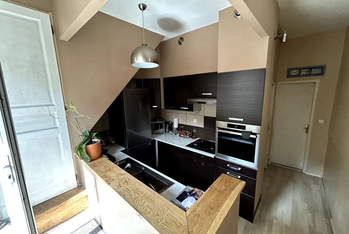 Appartement de type 4 avec terrasse à Saint-Chamond - 3 chambres, 50 m2 