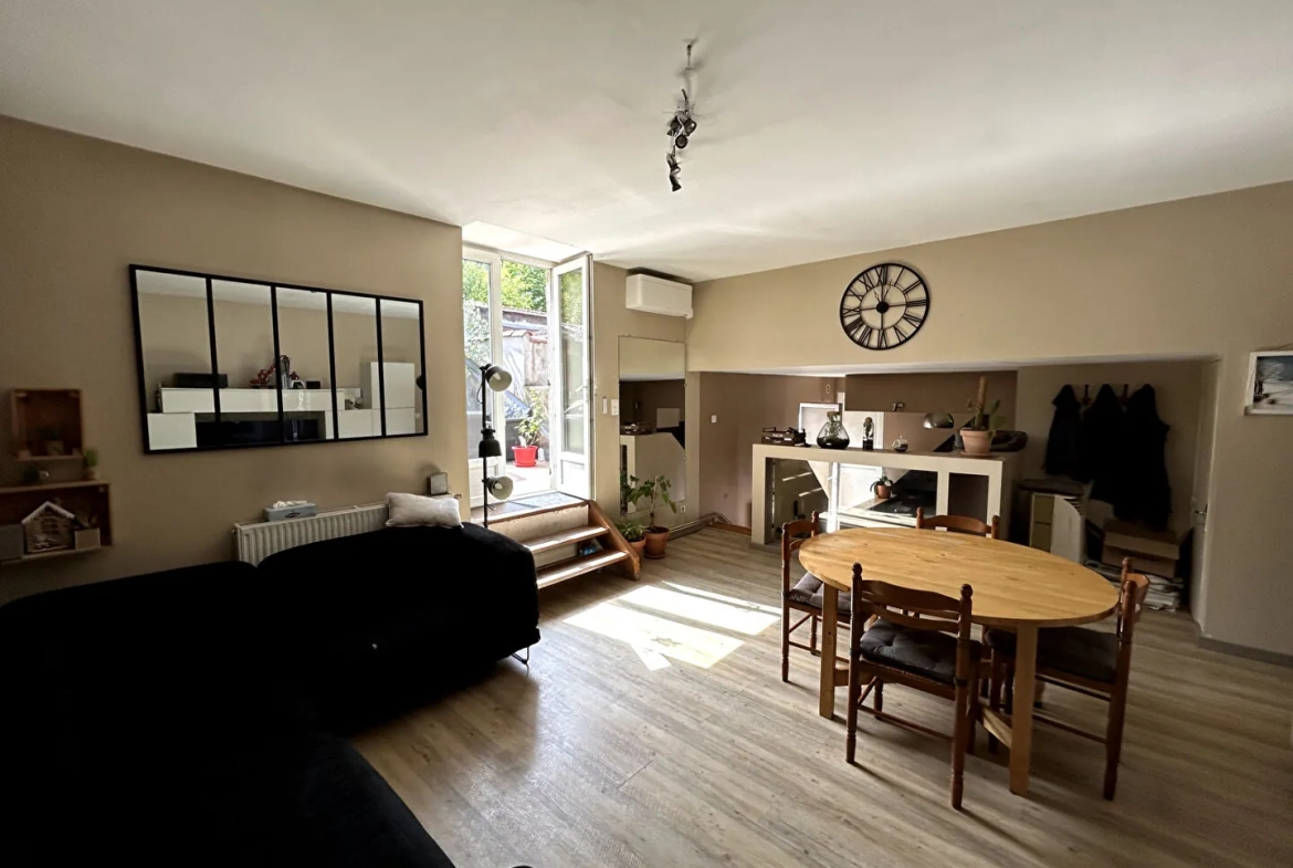 Appartement de type 4 avec terrasse à Saint-Chamond - 3 chambres, 50 m2 