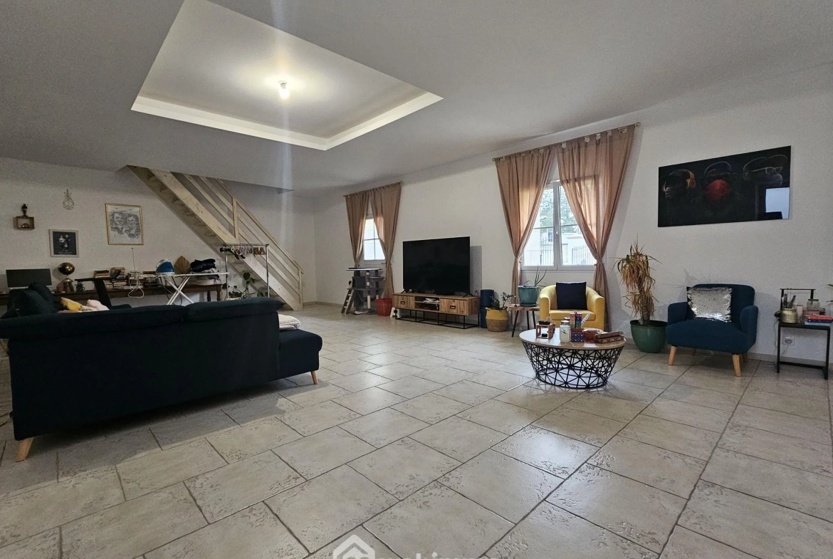 Grande maison familiale à Bouffignereux avec jardin et garage - 309 m² 