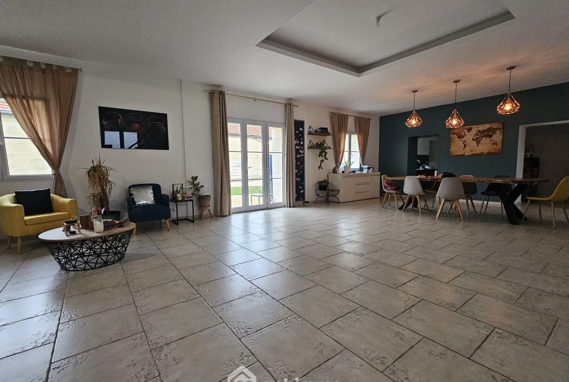 Grande maison familiale à Bouffignereux avec jardin et garage - 309 m² 