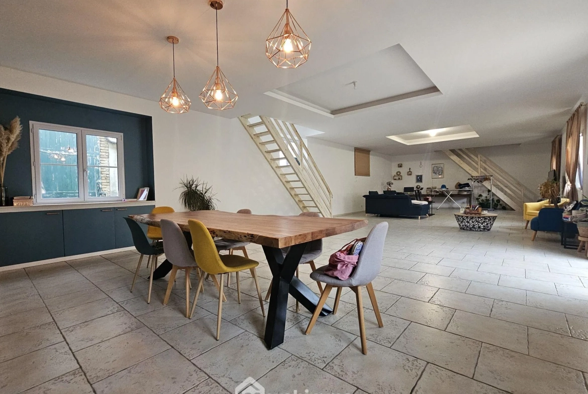Grande maison familiale à Bouffignereux avec jardin et garage - 309 m² 
