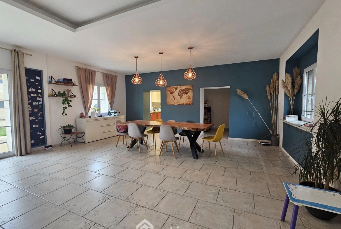 Grande maison familiale à Bouffignereux avec jardin et garage - 309 m² 