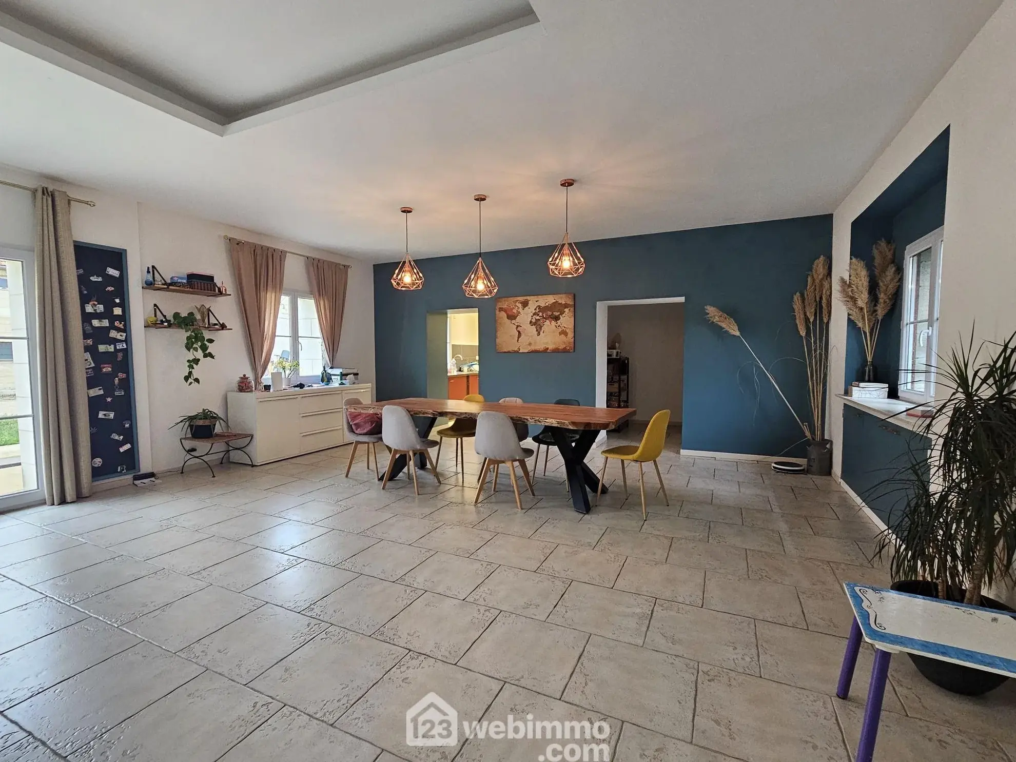 Grande maison familiale à Bouffignereux avec jardin et garage - 309 m² 