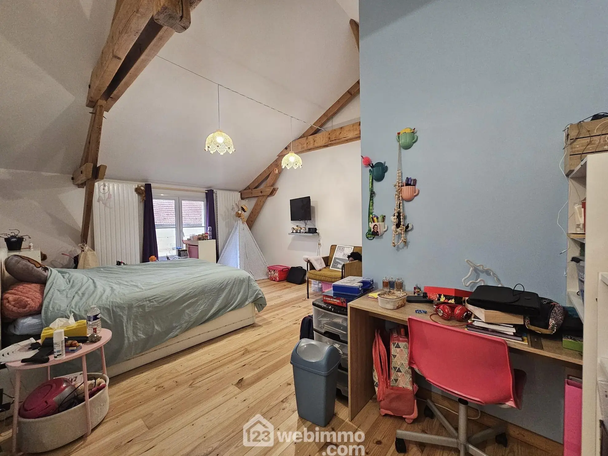 Grande maison familiale à Bouffignereux avec jardin et garage - 309 m² 
