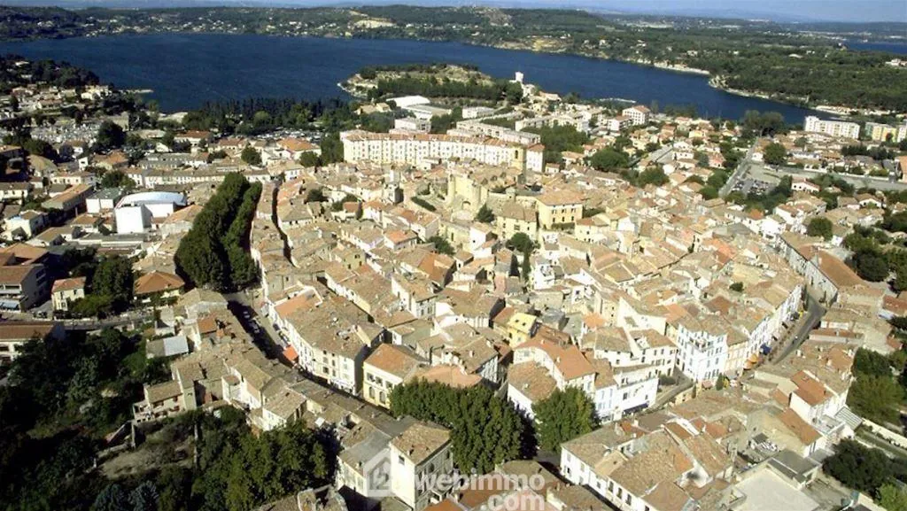 Appartement T2 de 51 m² avec terrasse à Istres - Résidence sécurisée 