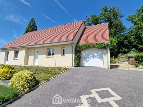 Belle maison de plain-pied de 103 m² à Mons-en-Laonnois avec piscine et garage