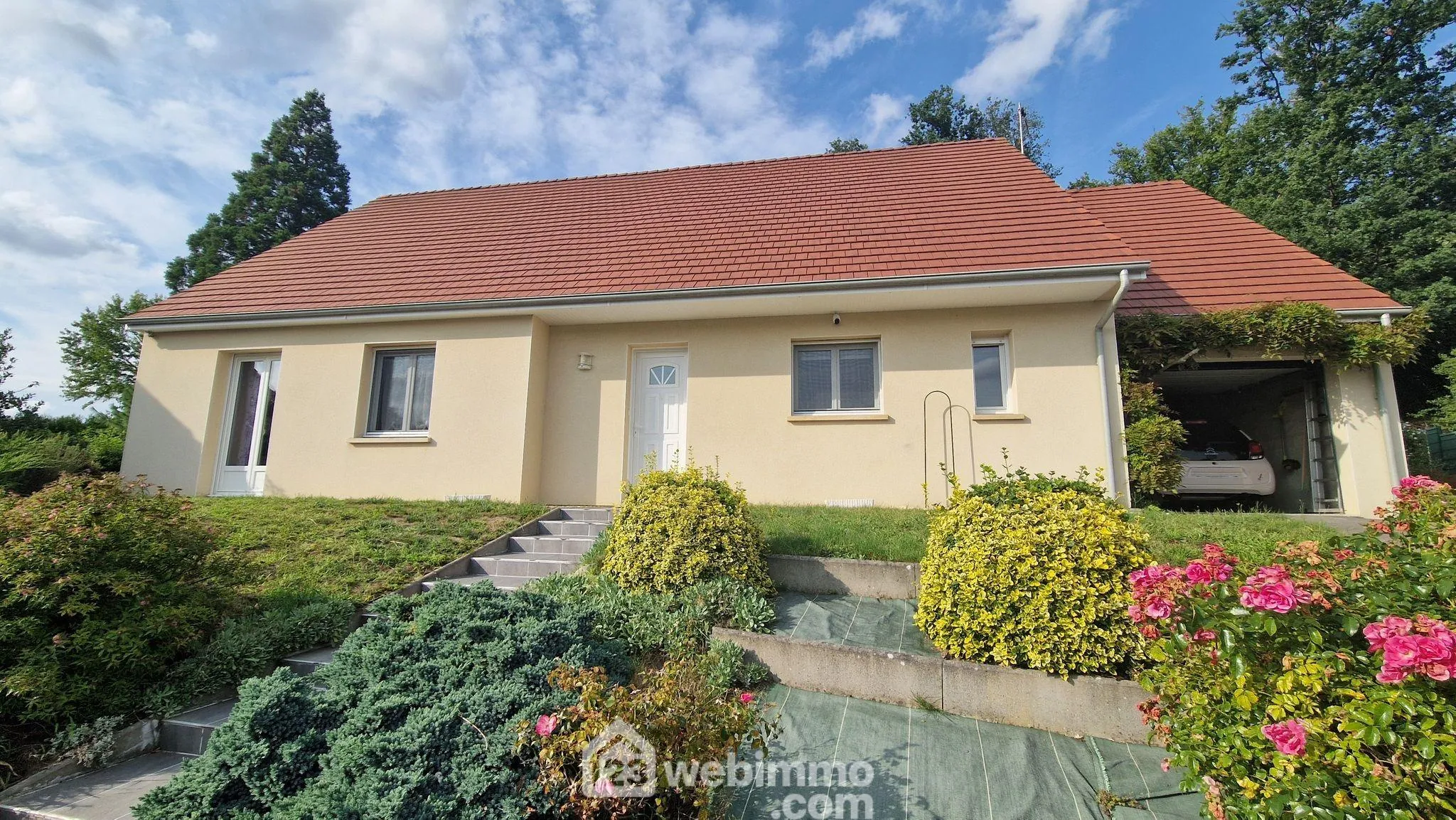 Belle maison de plain-pied de 103 m² à Mons-en-Laonnois avec piscine et garage 