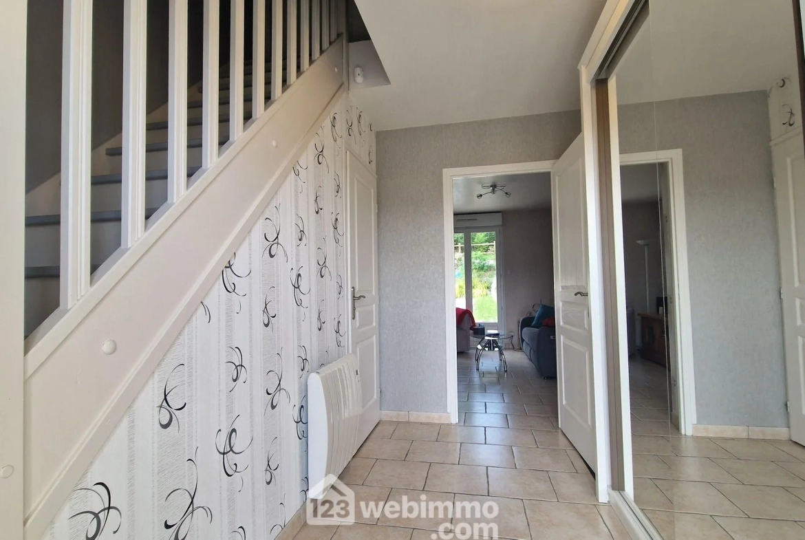 Belle maison de plain-pied de 103 m² à Mons-en-Laonnois avec piscine et garage 