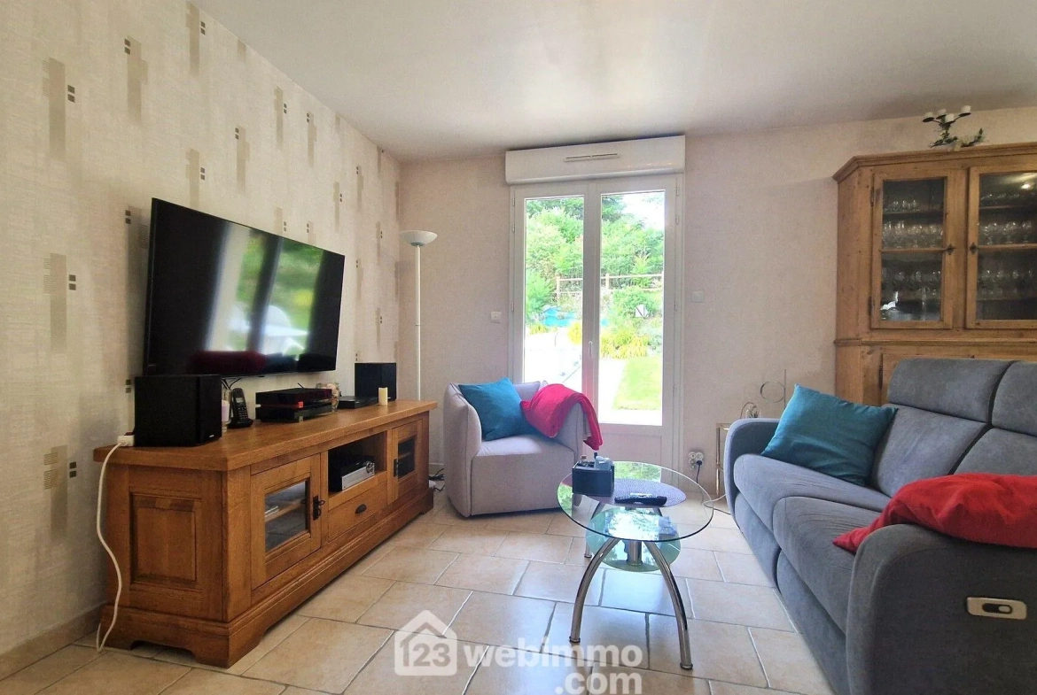 Belle maison de plain-pied de 103 m² à Mons-en-Laonnois avec piscine et garage 