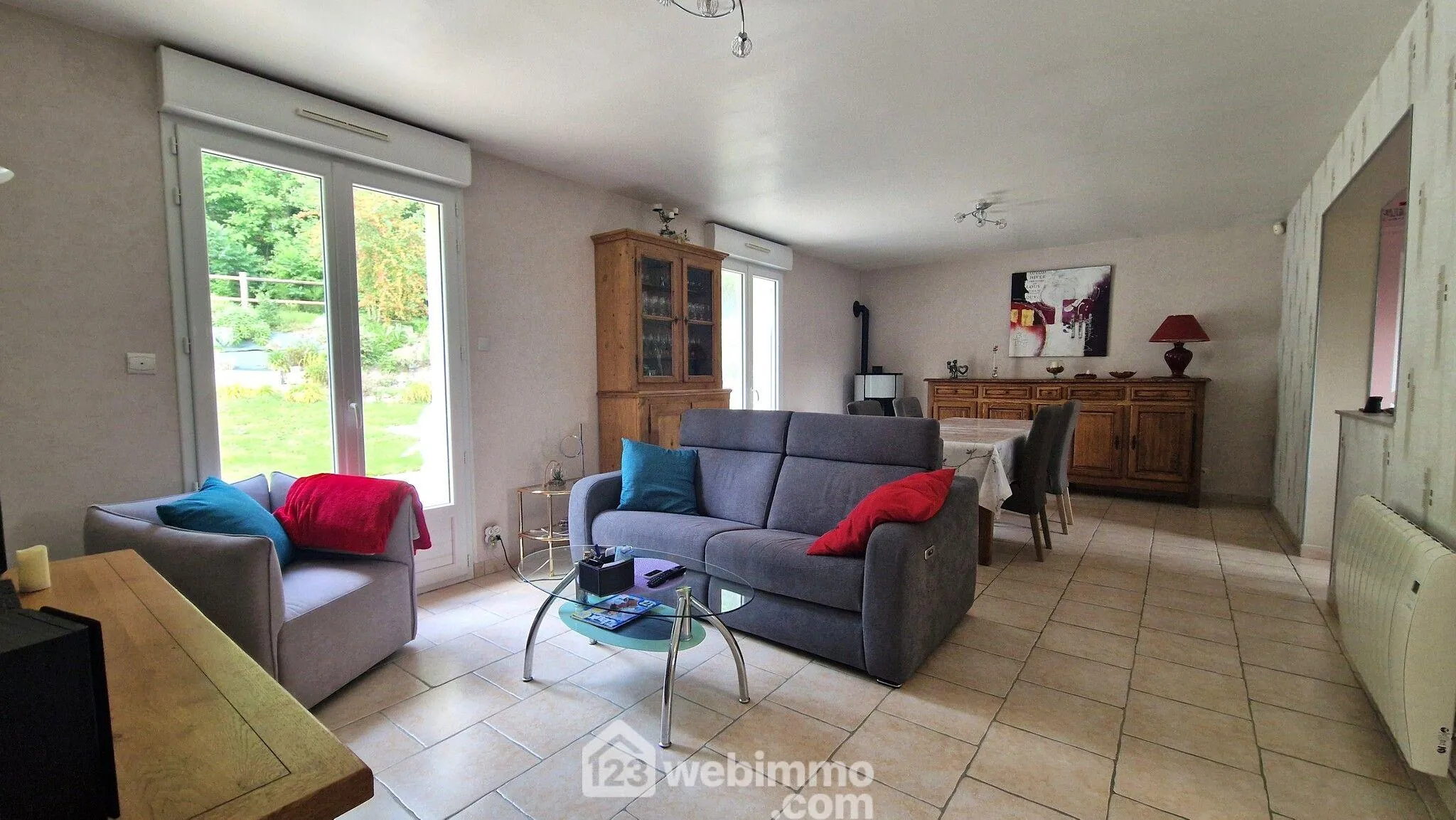 Belle maison de plain-pied de 103 m² à Mons-en-Laonnois avec piscine et garage 