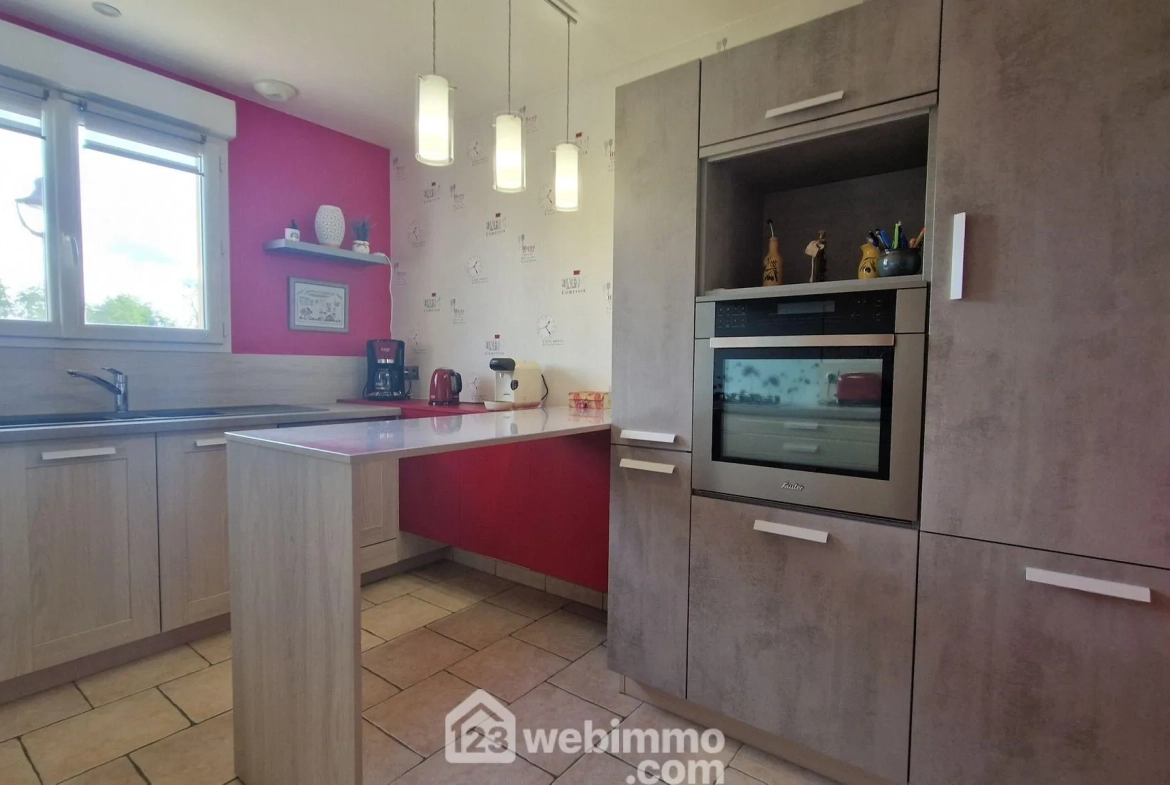 Belle maison de plain-pied de 103 m² à Mons-en-Laonnois avec piscine et garage 
