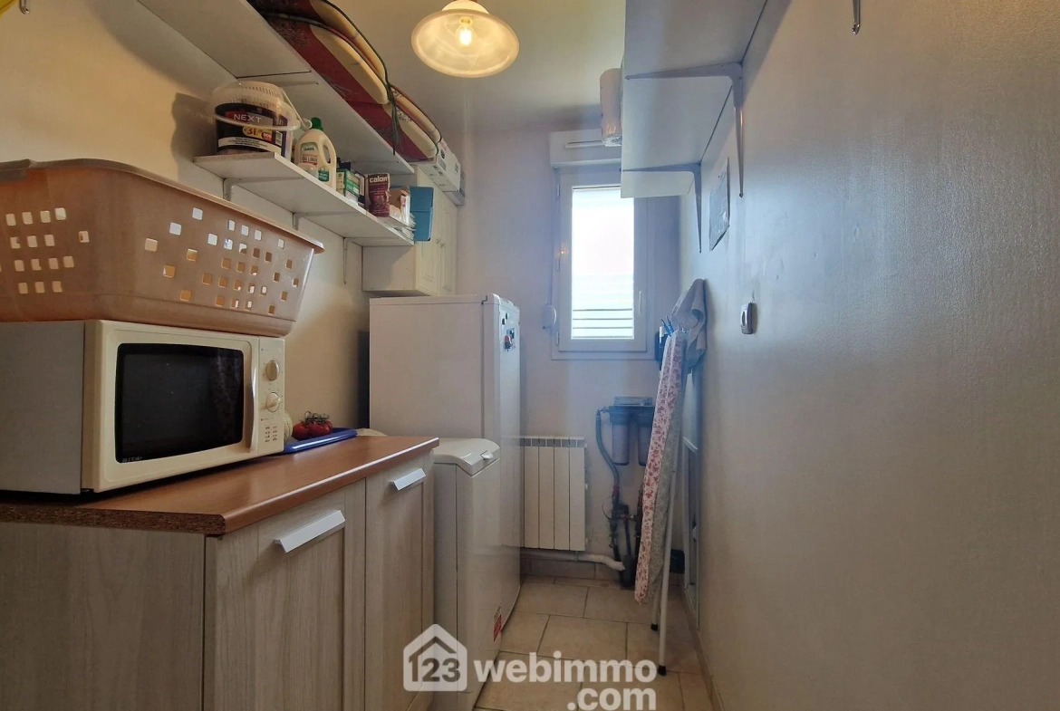 Belle maison de plain-pied de 103 m² à Mons-en-Laonnois avec piscine et garage 