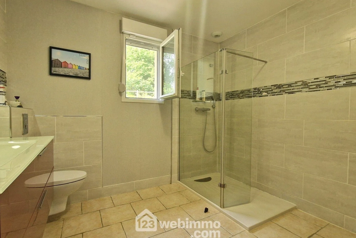 Belle maison de plain-pied de 103 m² à Mons-en-Laonnois avec piscine et garage 