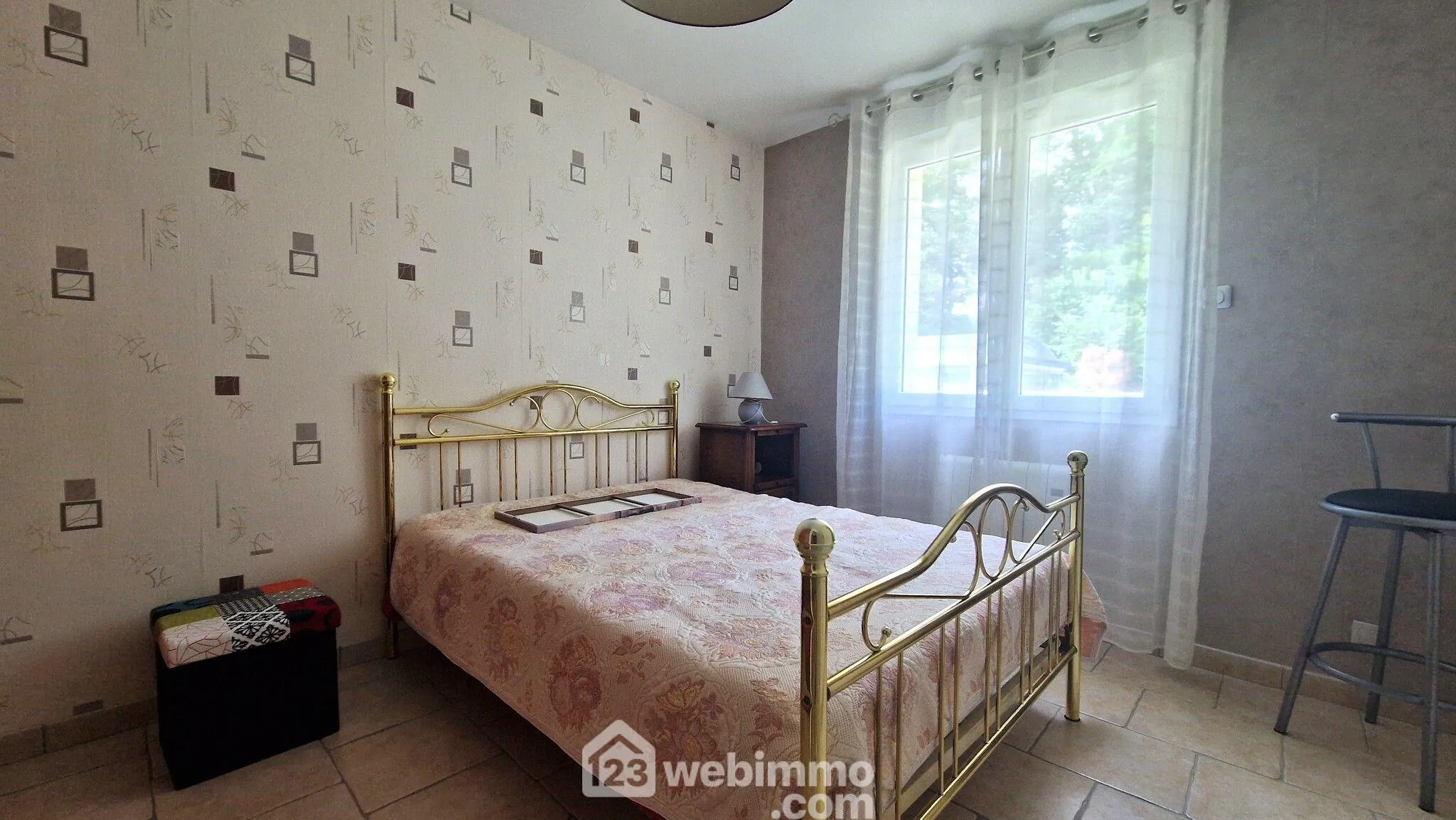 Belle maison de plain-pied de 103 m² à Mons-en-Laonnois avec piscine et garage 