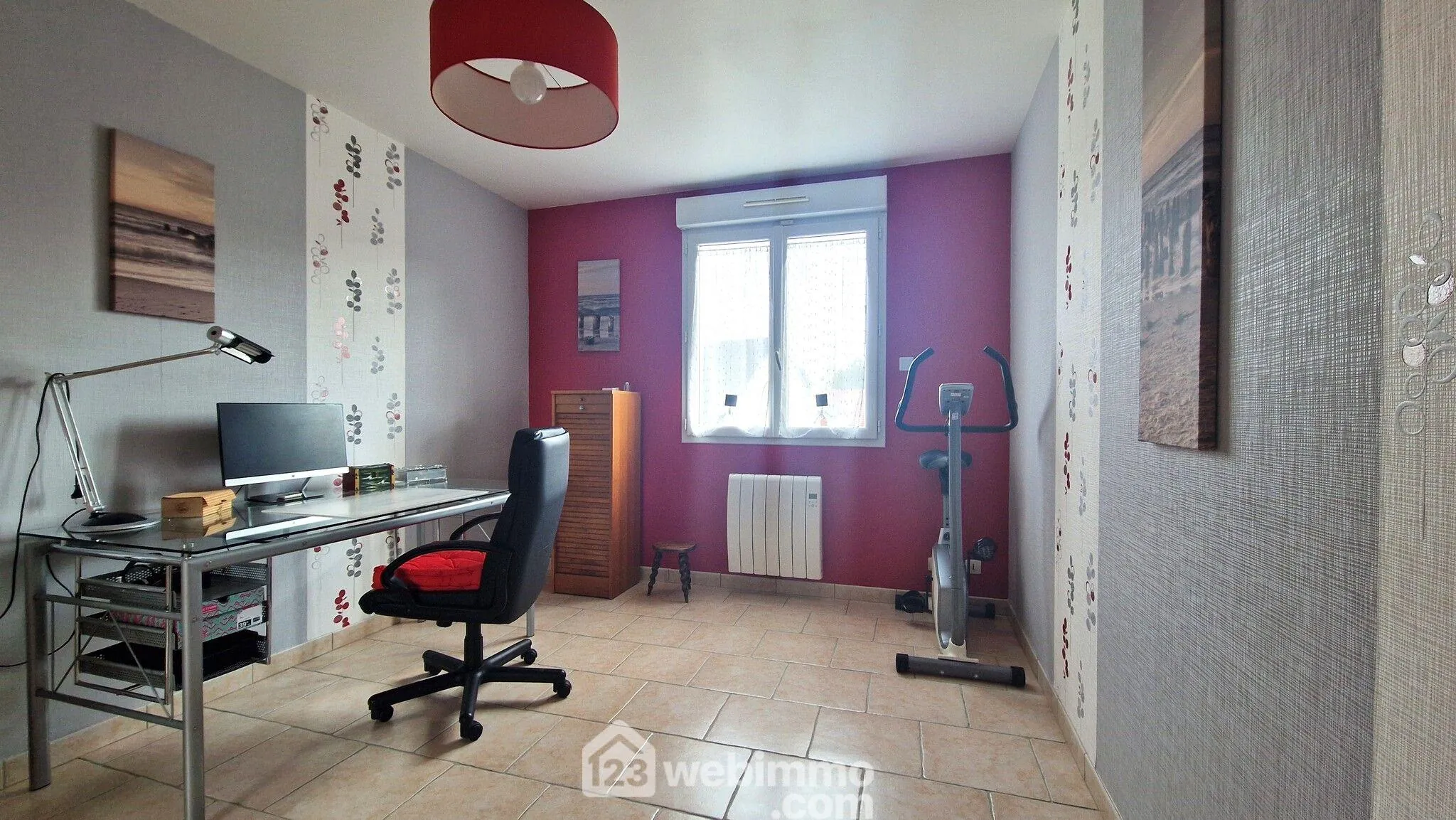 Belle maison de plain-pied de 103 m² à Mons-en-Laonnois avec piscine et garage 