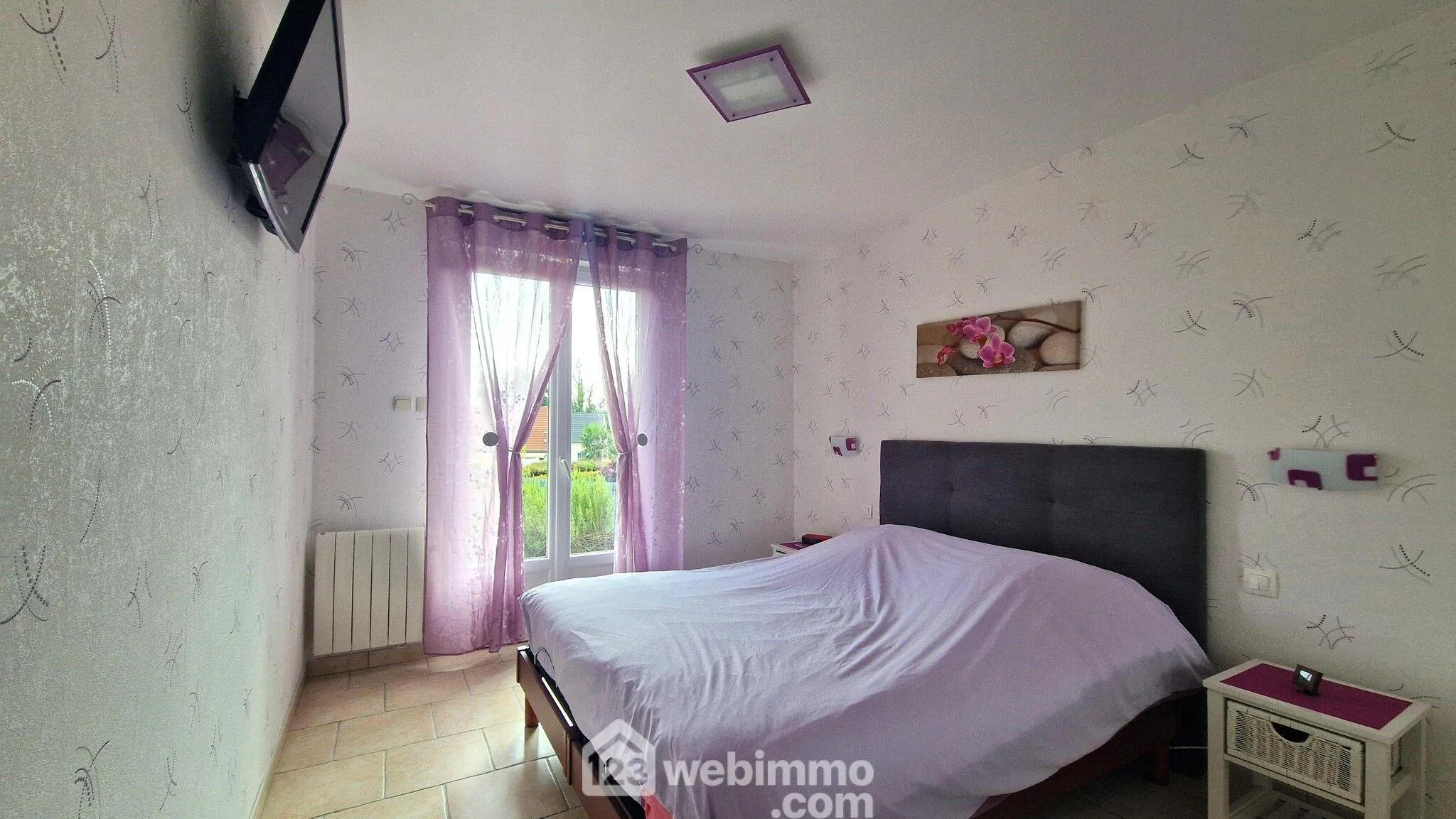 Belle maison de plain-pied de 103 m² à Mons-en-Laonnois avec piscine et garage 