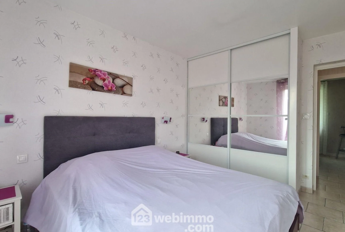 Belle maison de plain-pied de 103 m² à Mons-en-Laonnois avec piscine et garage 