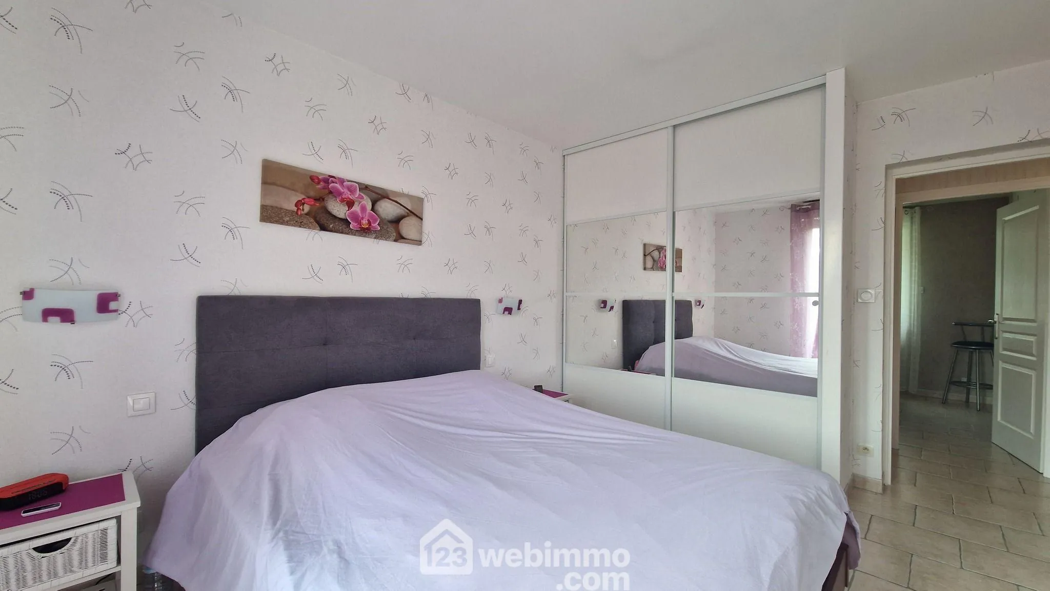 Belle maison de plain-pied de 103 m² à Mons-en-Laonnois avec piscine et garage 