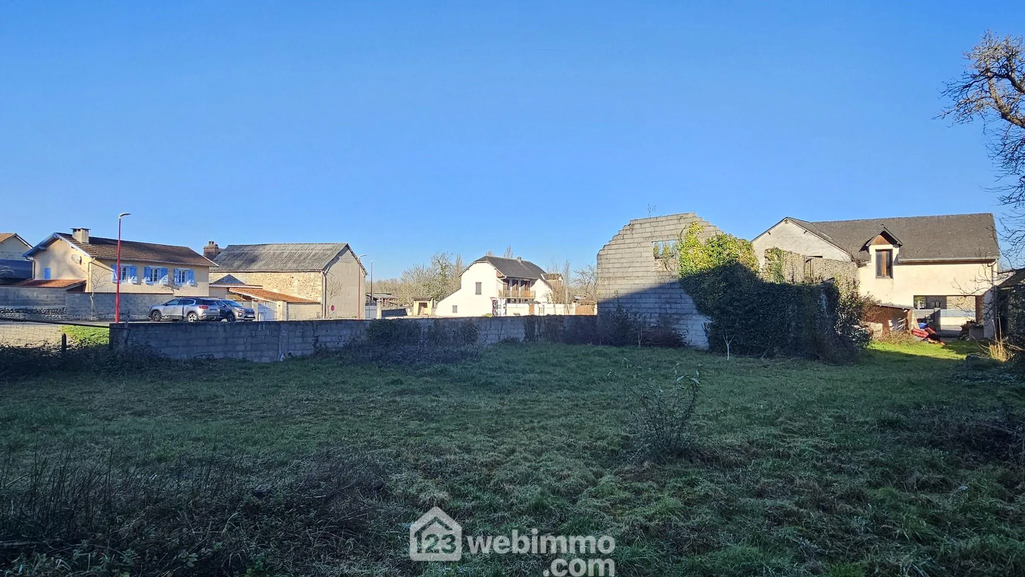 Maison à rénover de 174 m² à Narcastet avec terrain de 1200 m² - Opportunité rare 