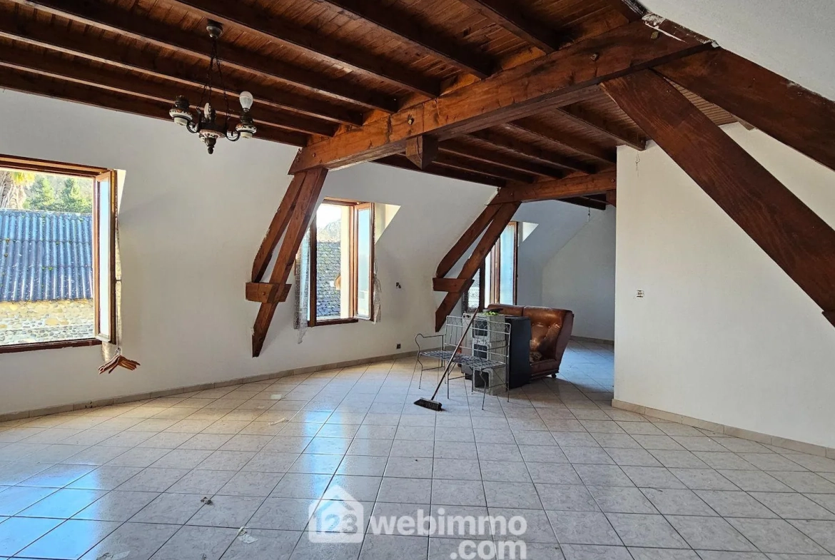 Maison à rénover de 174 m² à Narcastet avec terrain de 1200 m² - Opportunité rare 