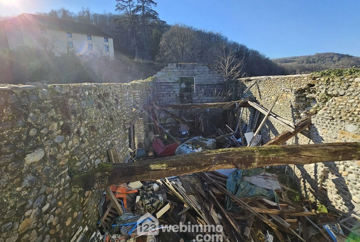 Maison à rénover de 174 m² à Narcastet avec terrain de 1200 m² - Opportunité rare 