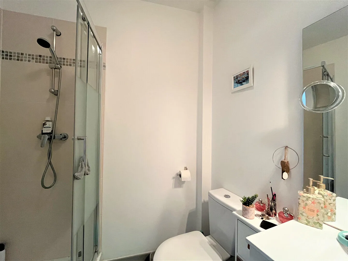 Appartement lumineux et rénové à Eguilles avec vue imprenable 