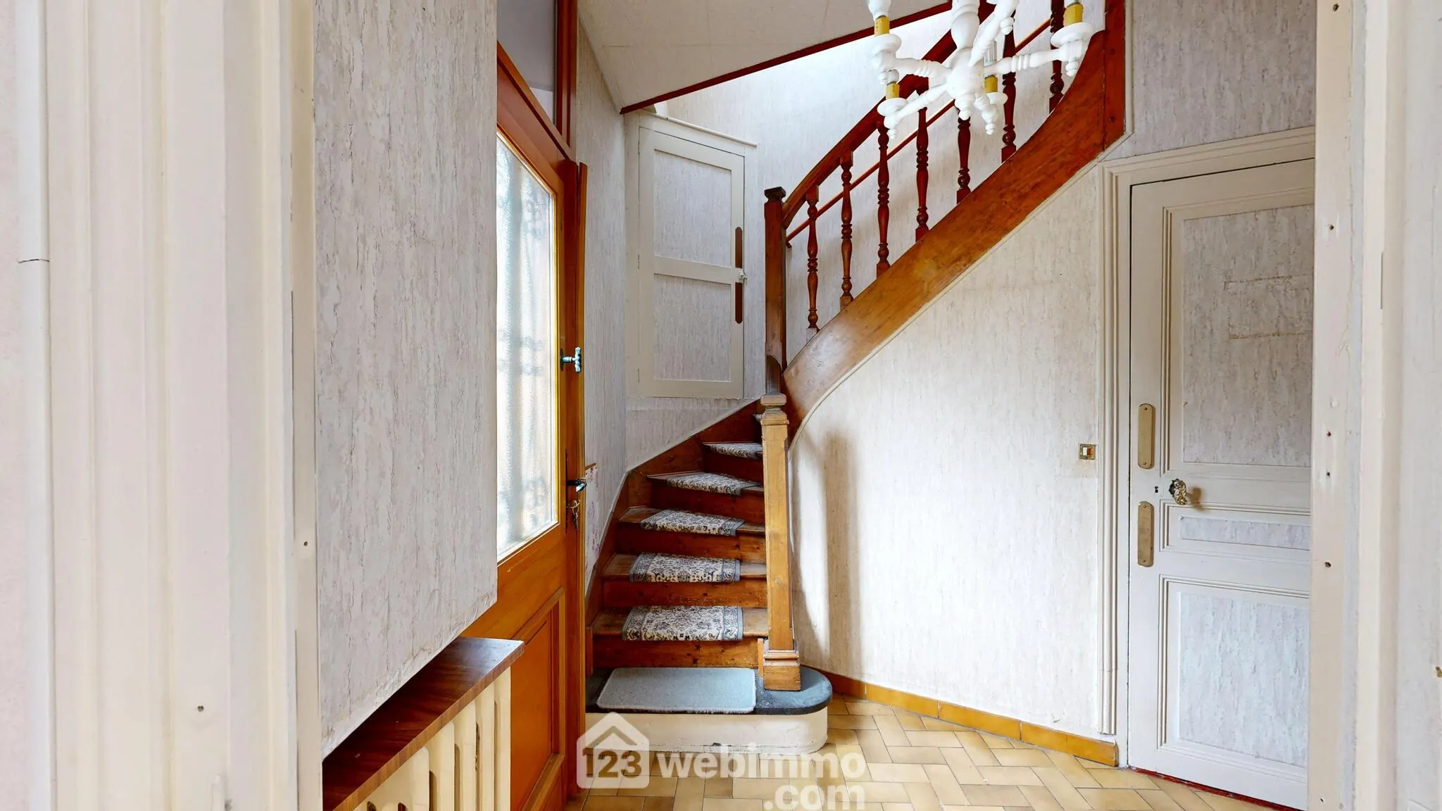 Maison de ville de 75m² à vendre à Compiègne, proche du centre 