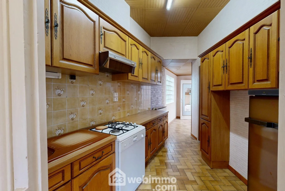 Maison de ville de 75m² à vendre à Compiègne, proche du centre 