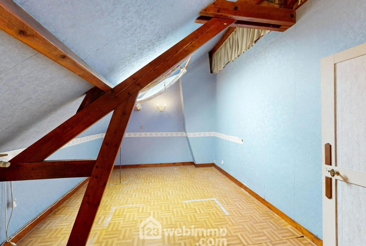 Maison de ville de 75m² à vendre à Compiègne, proche du centre 