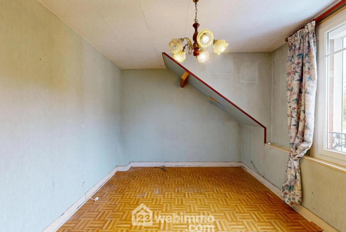 Maison de ville de 75m² à vendre à Compiègne, proche du centre 