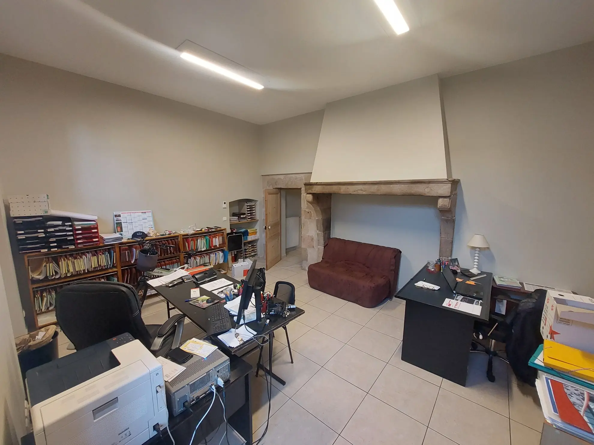 Appartement authentique en pierre au cœur de Montbrison, 82 m² 