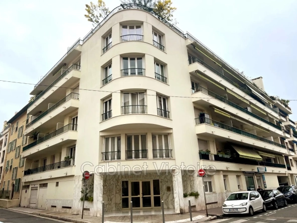 Appartement 1 pièce à Nice avec terrasse proche plages et commodités