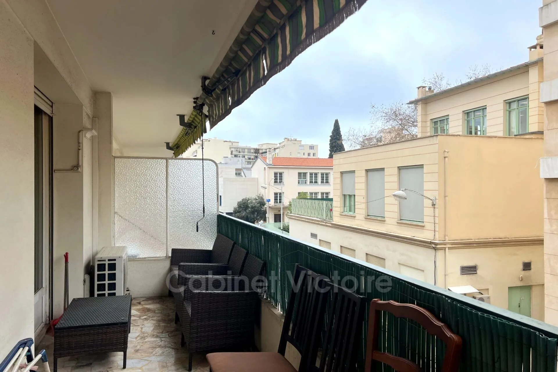 Appartement 1 pièce à Nice avec terrasse proche plages et commodités 