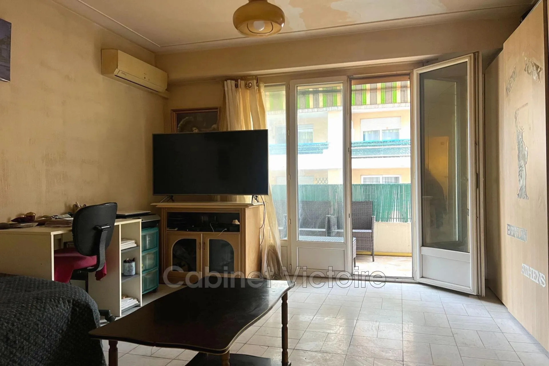 Appartement 1 pièce à Nice avec terrasse proche plages et commodités 