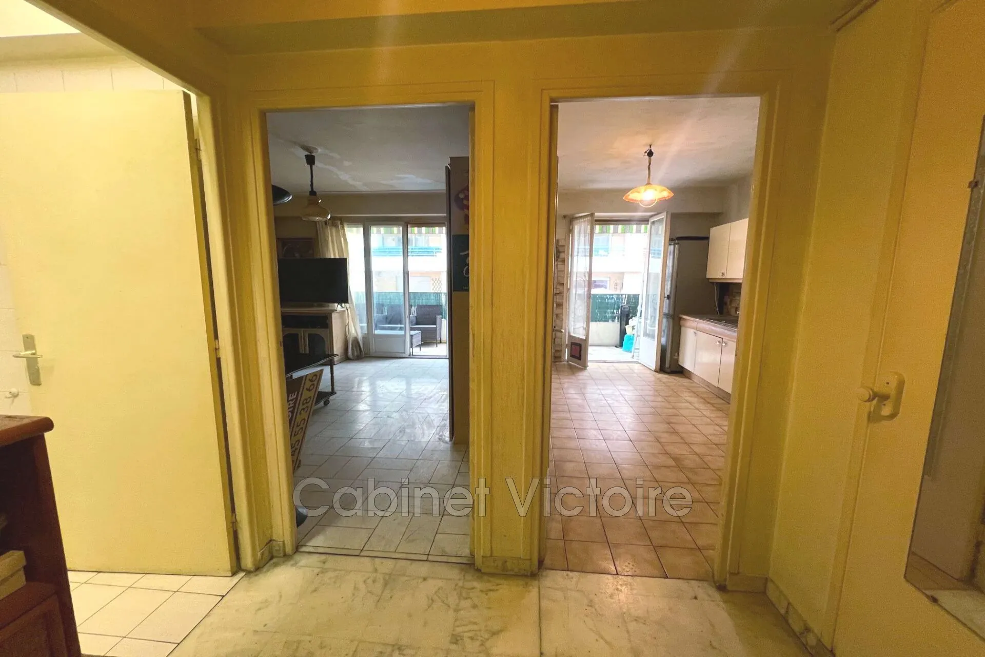 Appartement 1 pièce à Nice avec terrasse proche plages et commodités 